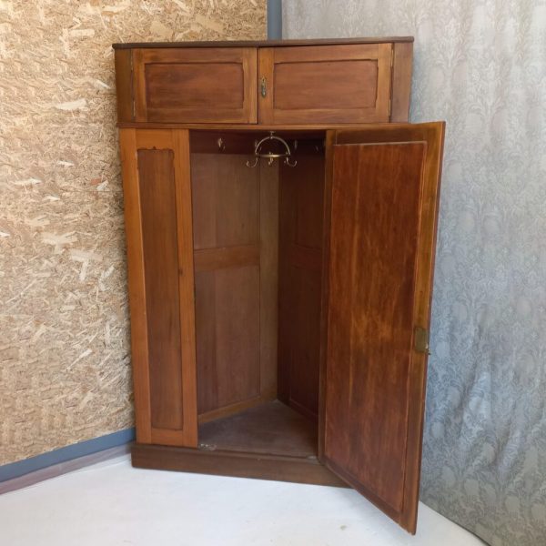 02_large-corner-cabinet 02_large-corner-cabinet